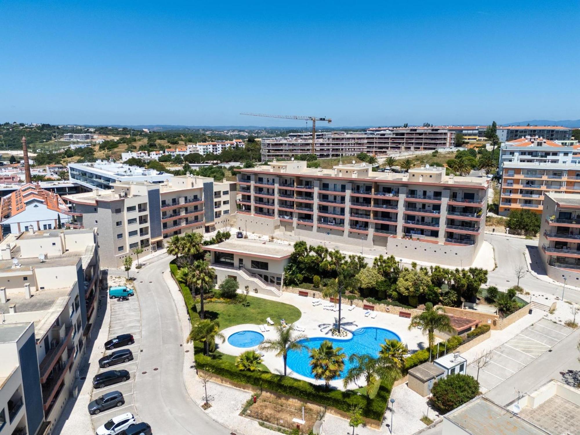 Moderne A Avec Piscines, Proche De La Marina - Pt-1-44 Apartamento *