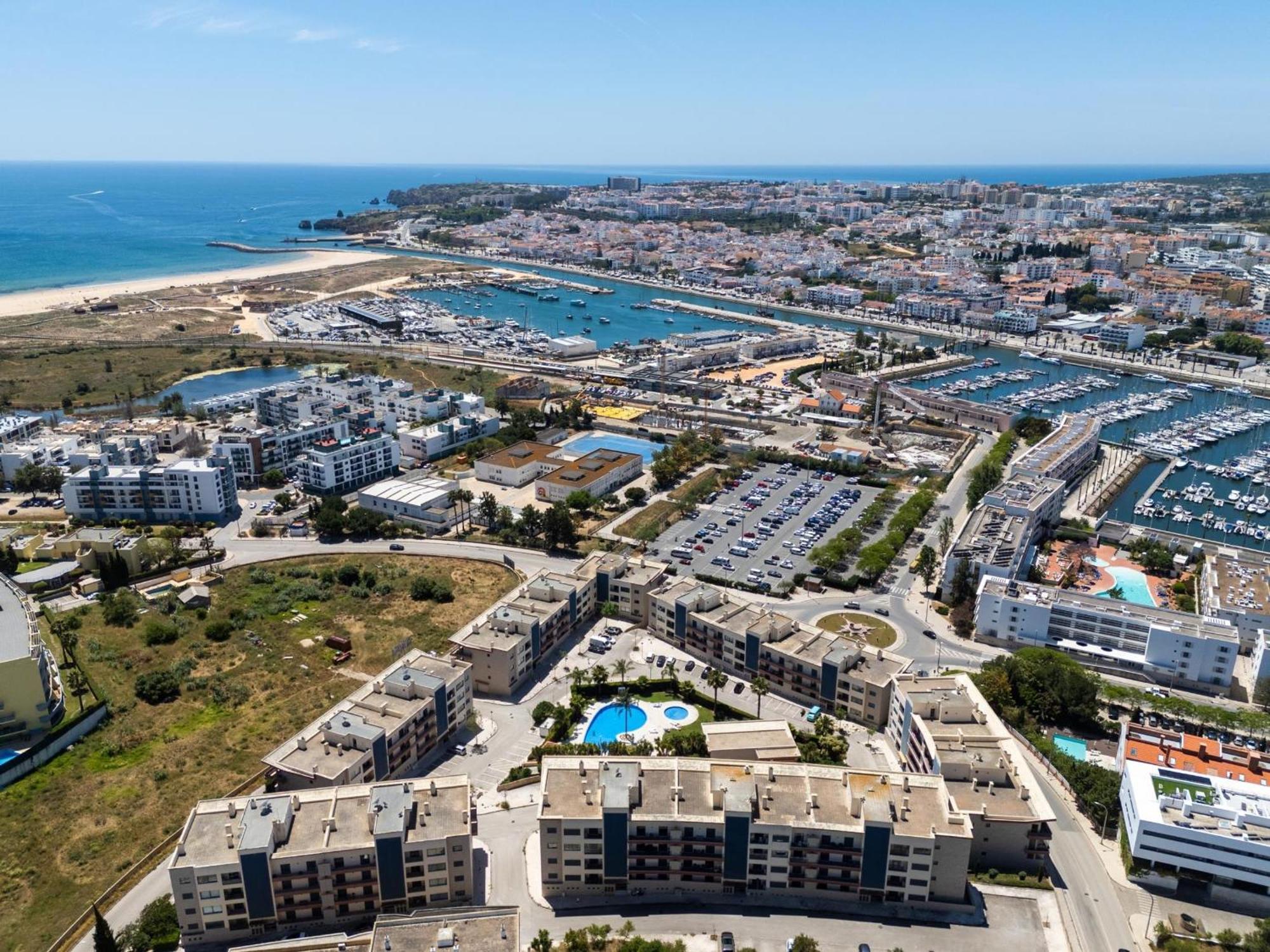 Moderne A Avec Piscines, Proche De La Marina - Pt-1-44 Apartamento *