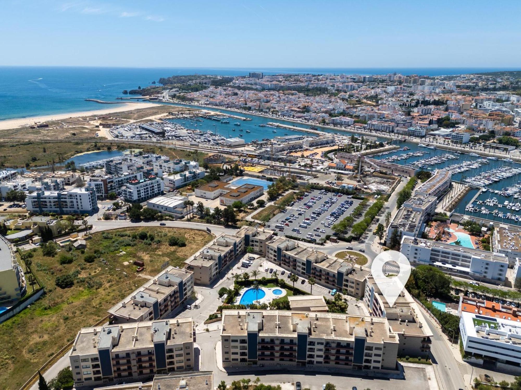 Moderne A Avec Piscines, Proche De La Marina - Pt-1-44 Lagos